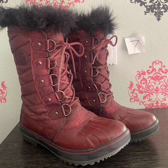 sorel leopard print boots